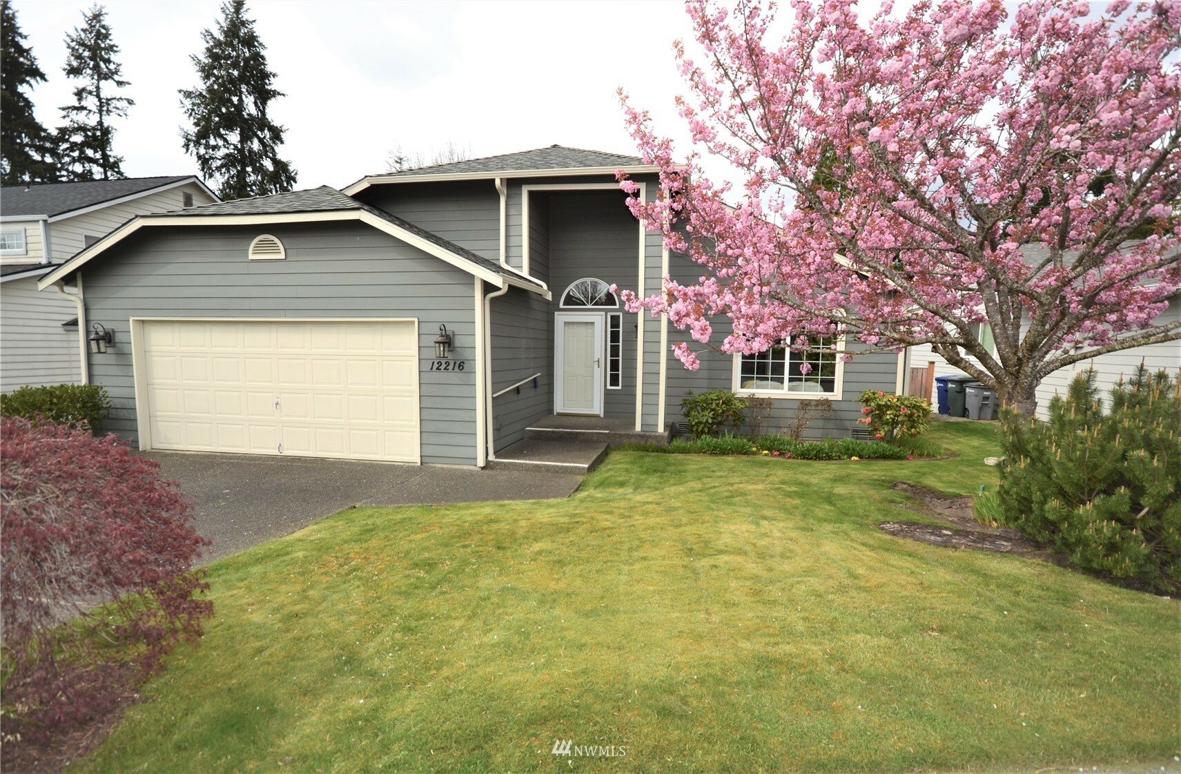 Property Photo:  12216 NE 169th Street  WA 98011 