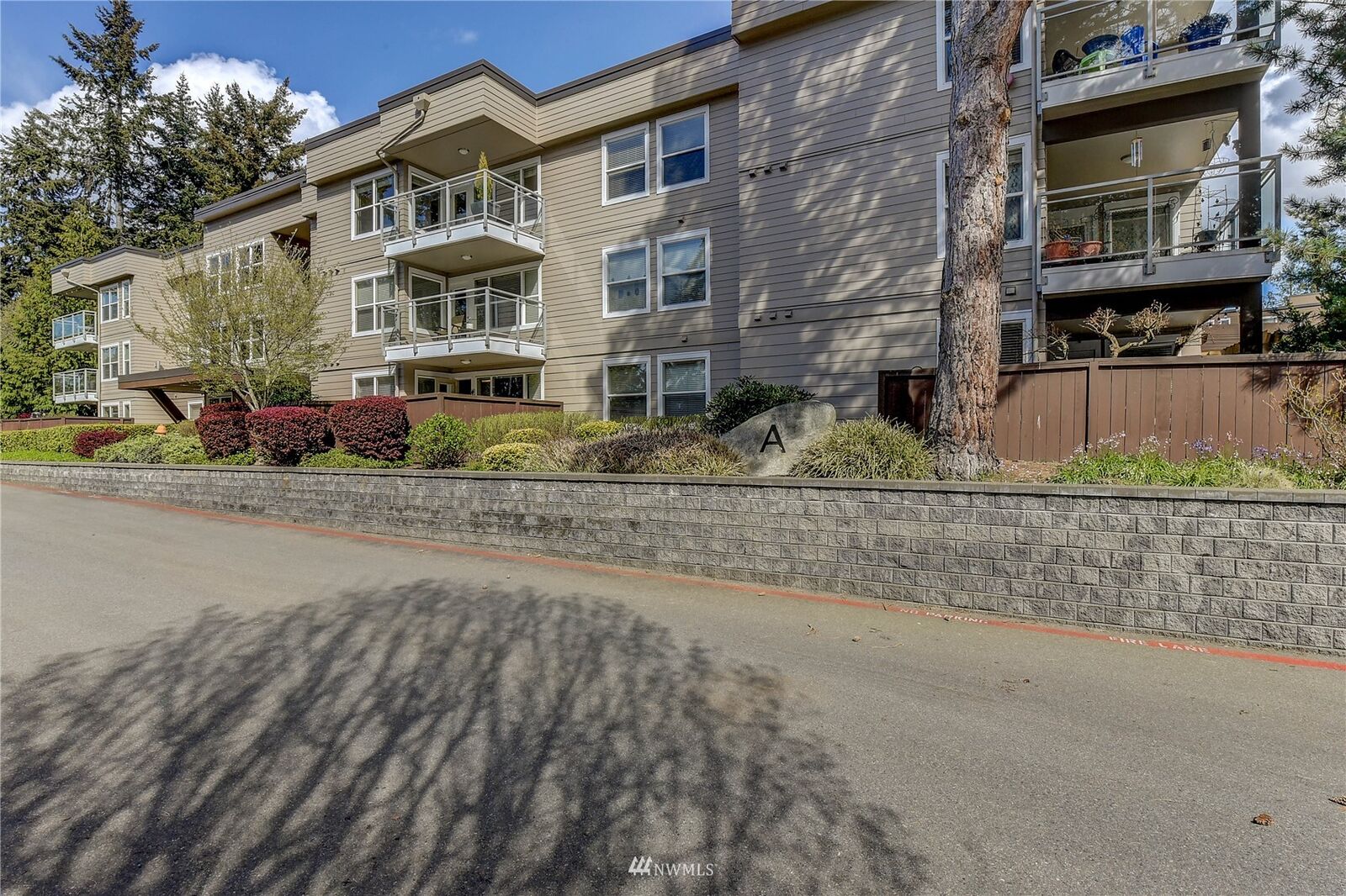 Property Photo: 23015 Edmonds Way A208 WA 98026