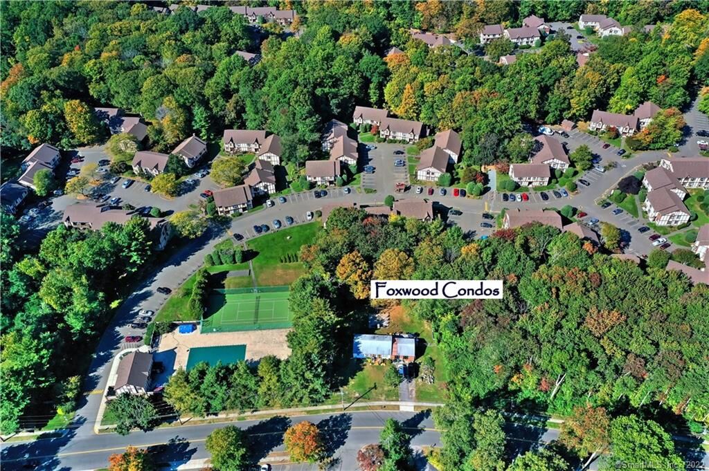 Property Photo:  360 Foxwood Lane 360  CT 06460 