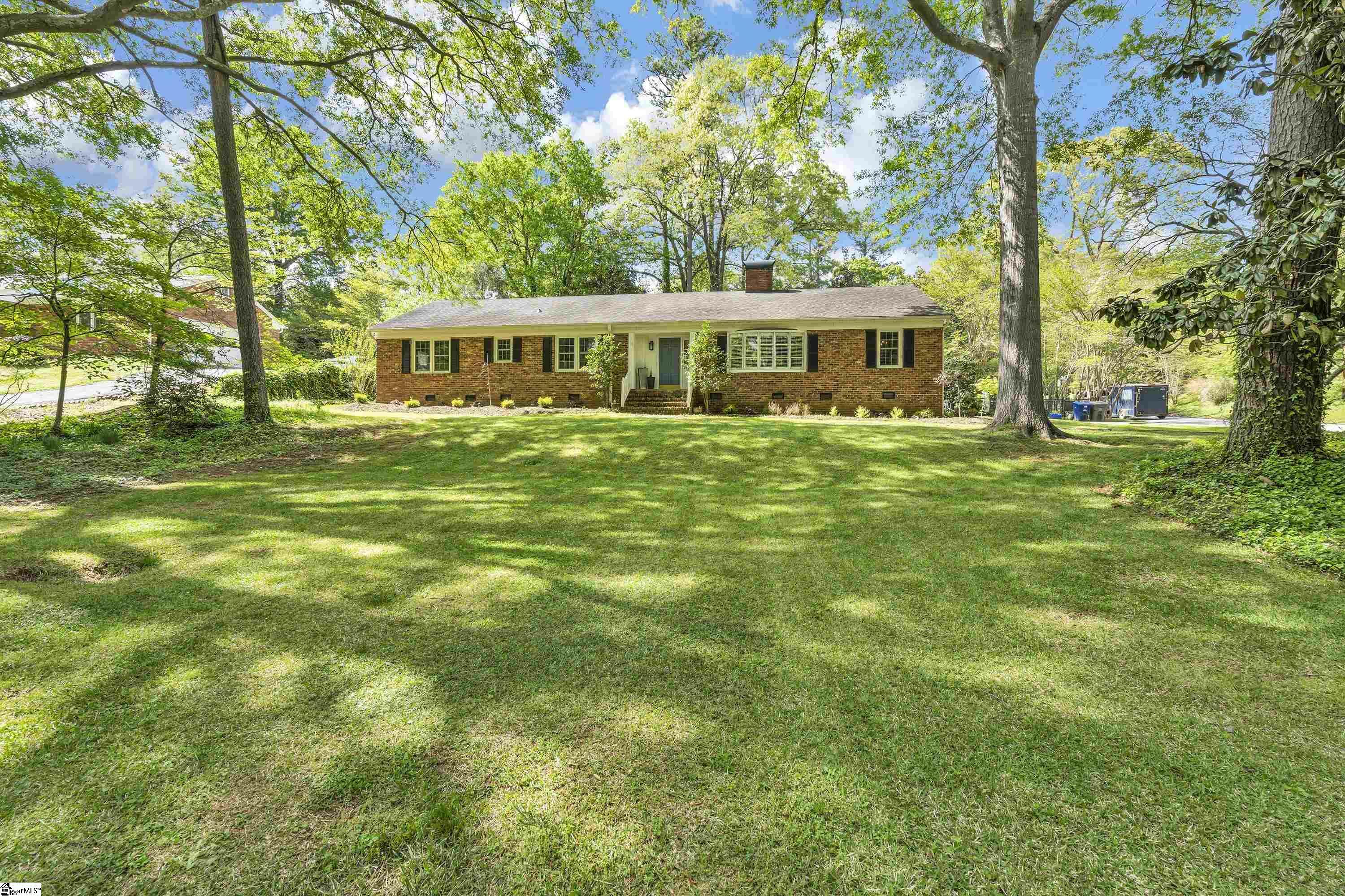 Property Photo:  300 Beechwood Drive  SC 29307 