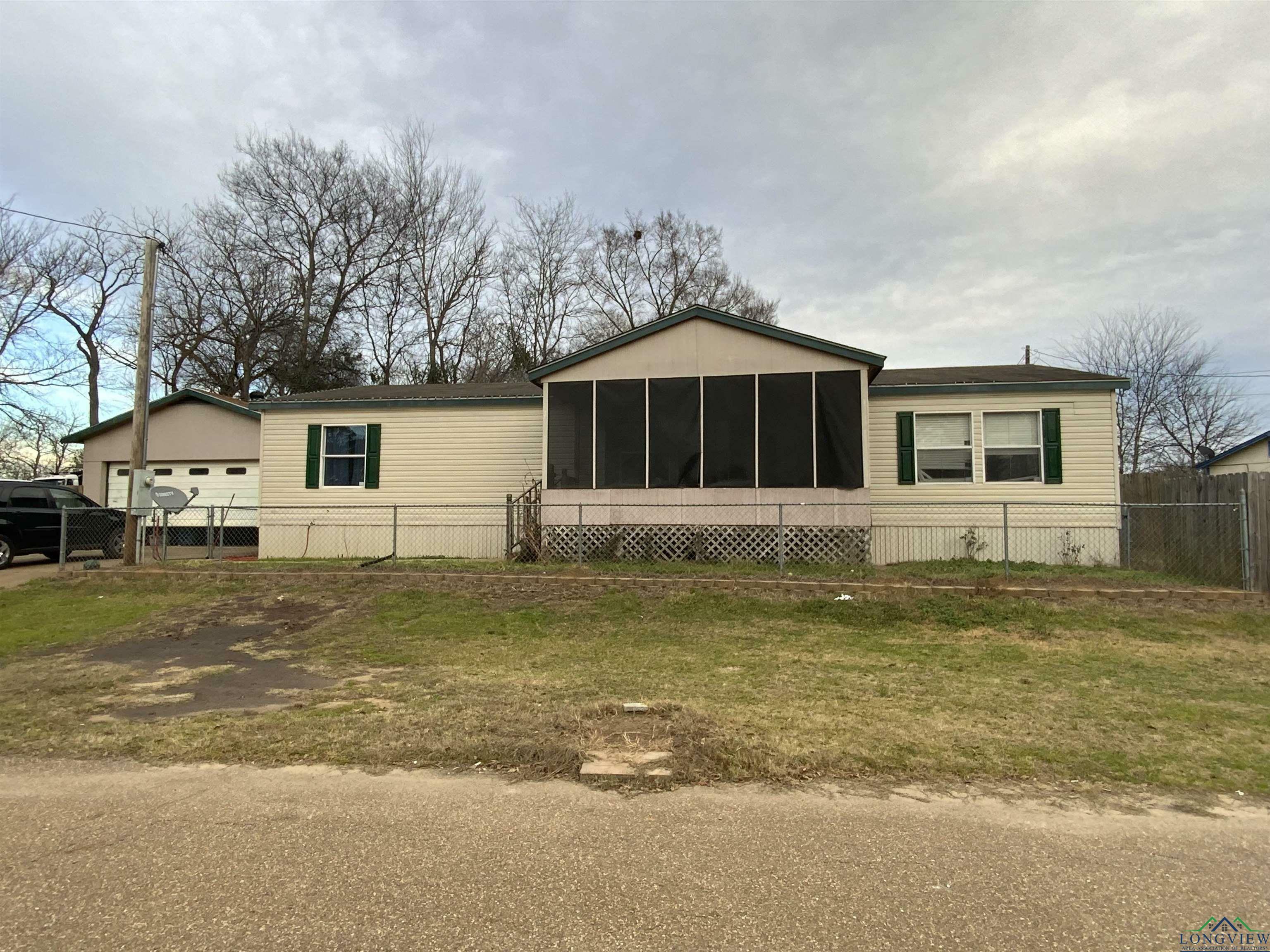 Property Photo:  1606 Spradley Rd  TX 75662 