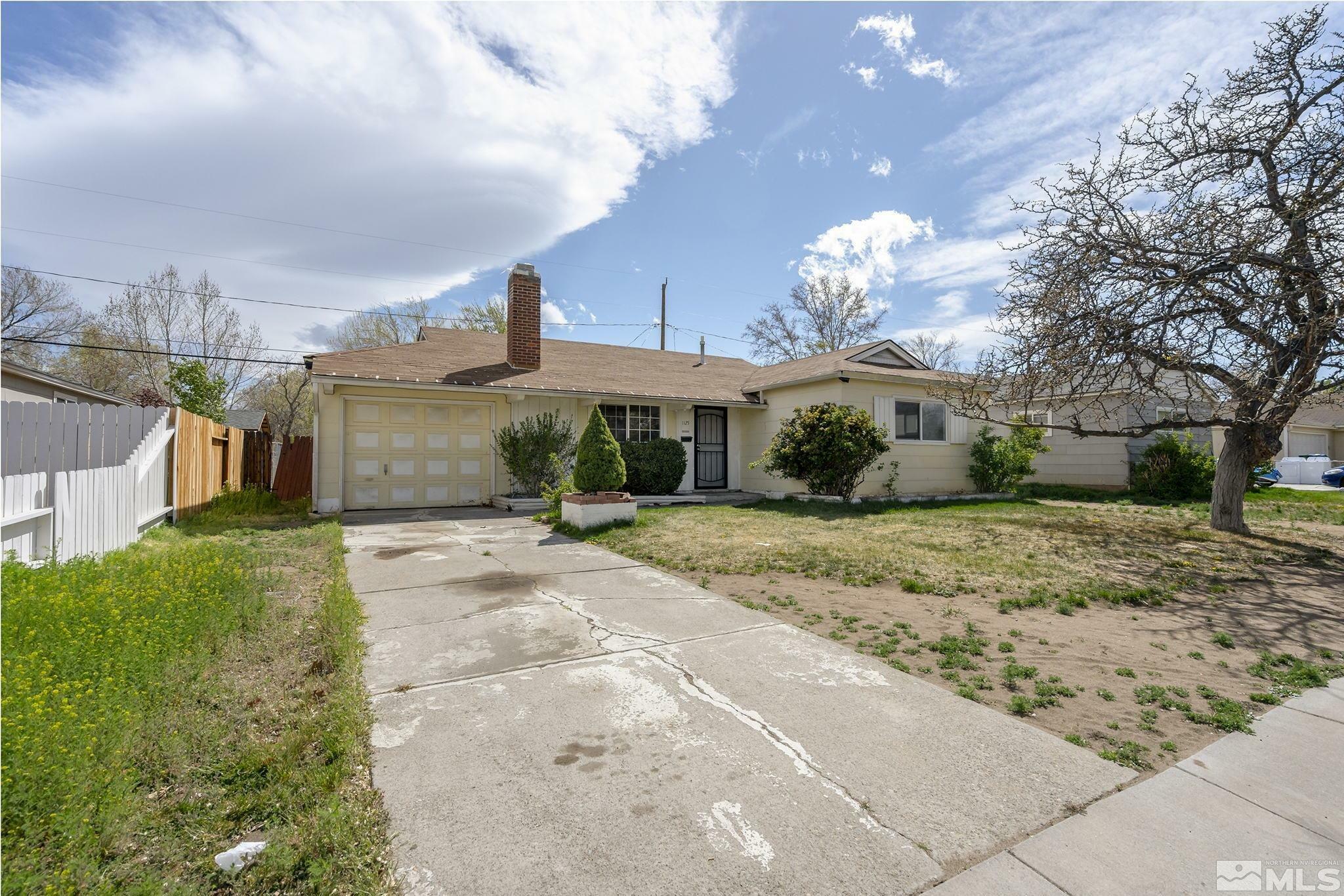 Property Photo: 1125 Upton Way NV 89431-2005