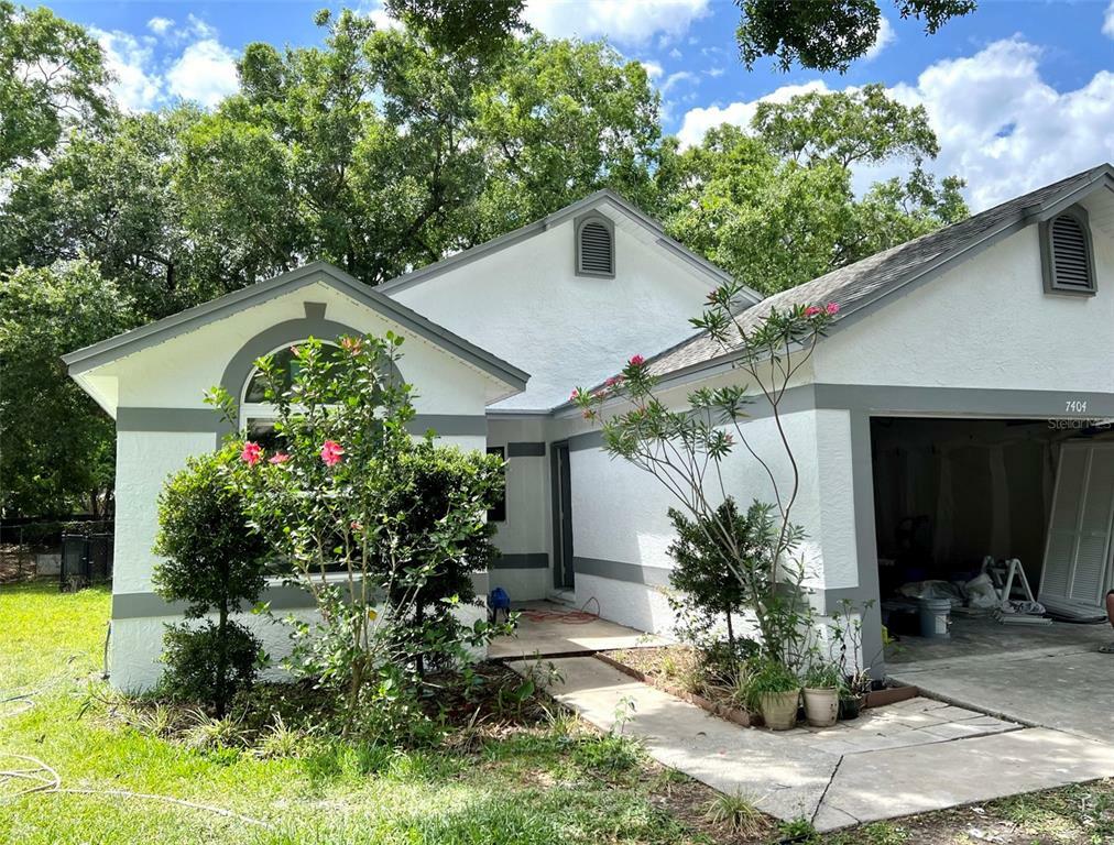 Property Photo:  7404 N Packwood Avenue  FL 33604 