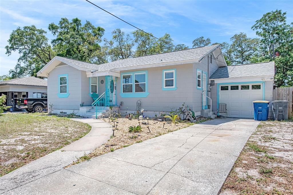 Property Photo: 616 S Glenwood Avenue FL 33756