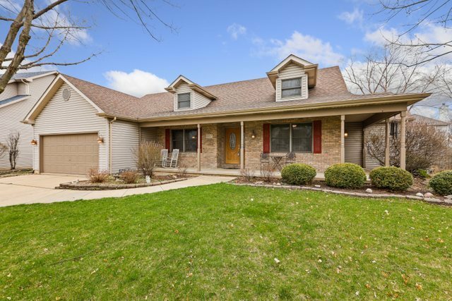 Property Photo:  807 Meadow Lane  IL 60542 