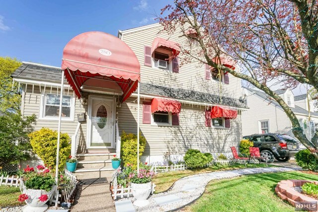 Property Photo:  280 Redwood Avenue  NJ 07522 