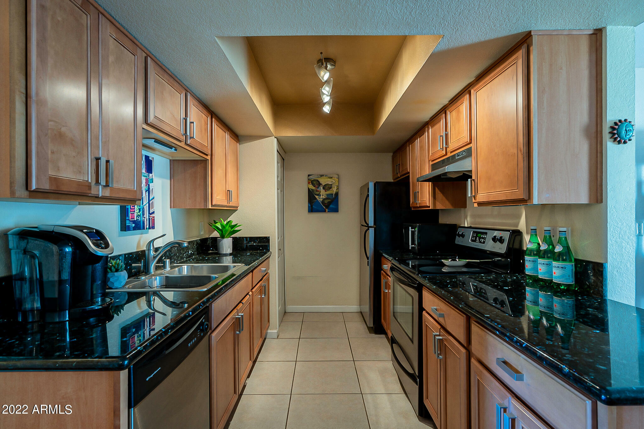 Property Photo:  740 W Elm Street 259  AZ 85013 