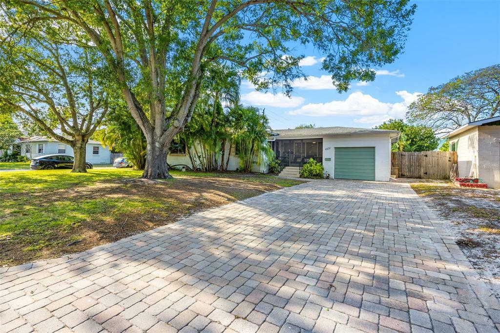 Property Photo:  4651 25th Avenue N  FL 33713 