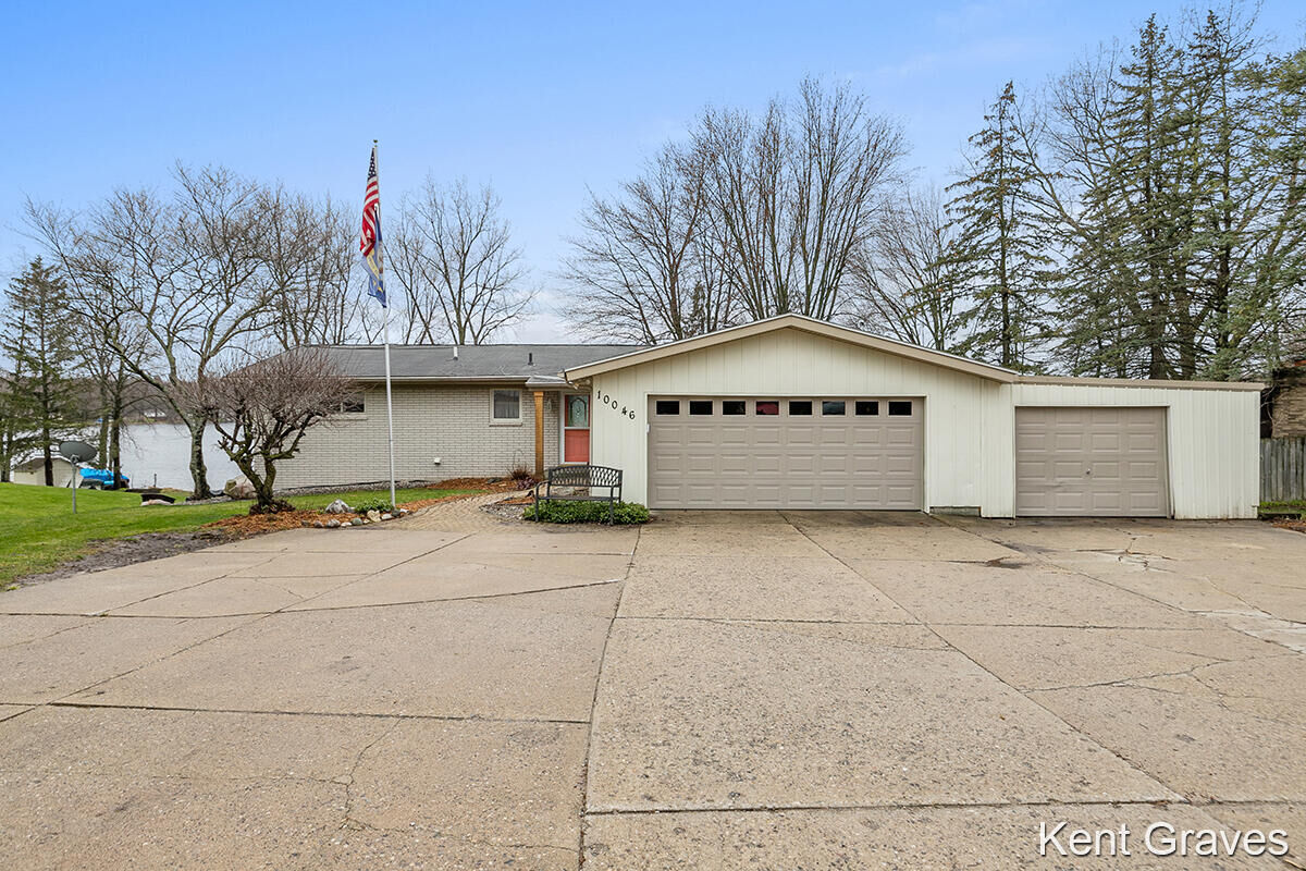 Property Photo:  10046 10 Mile Road NE  MI 49341 