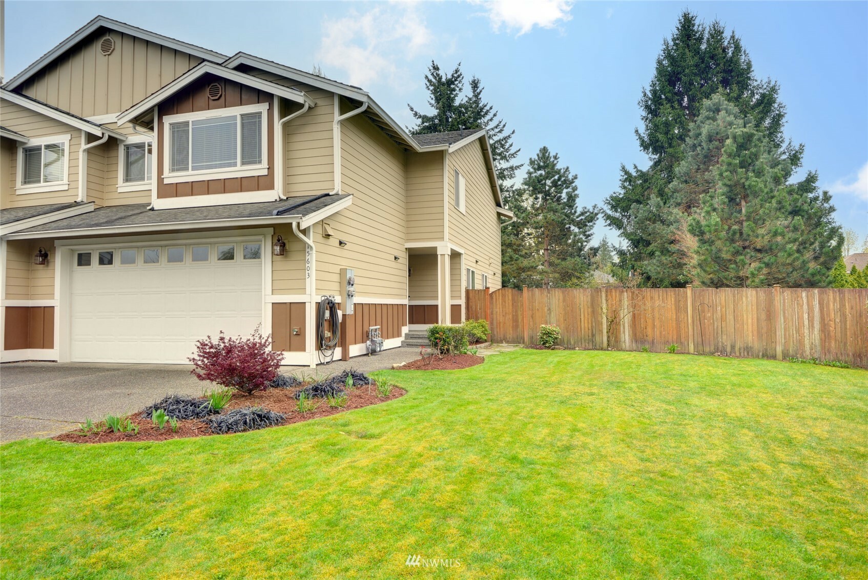 Property Photo:  15603 E Shore Drive  WA 98087 