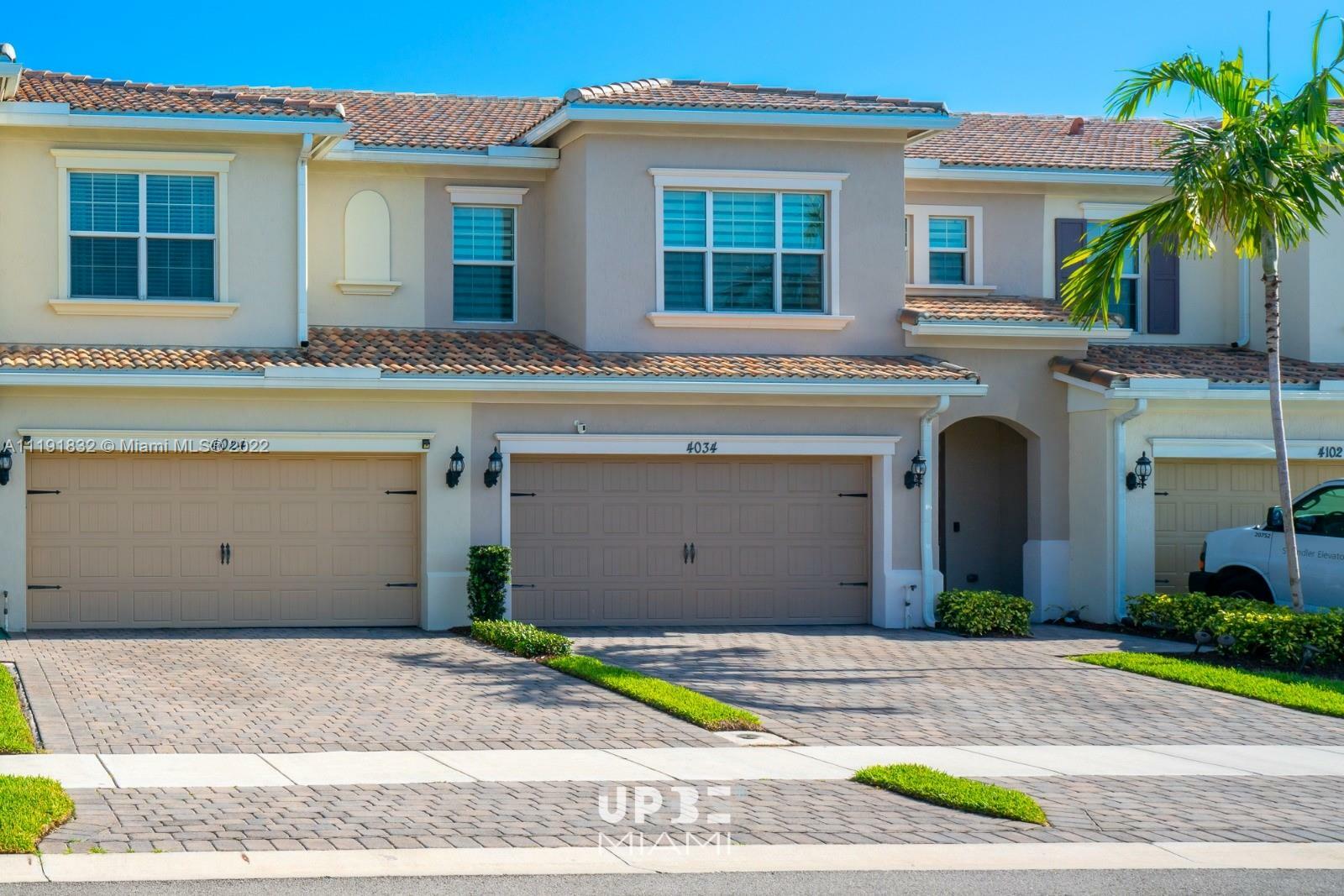 Property Photo:  4034 Mahogany Ln  FL 33021 