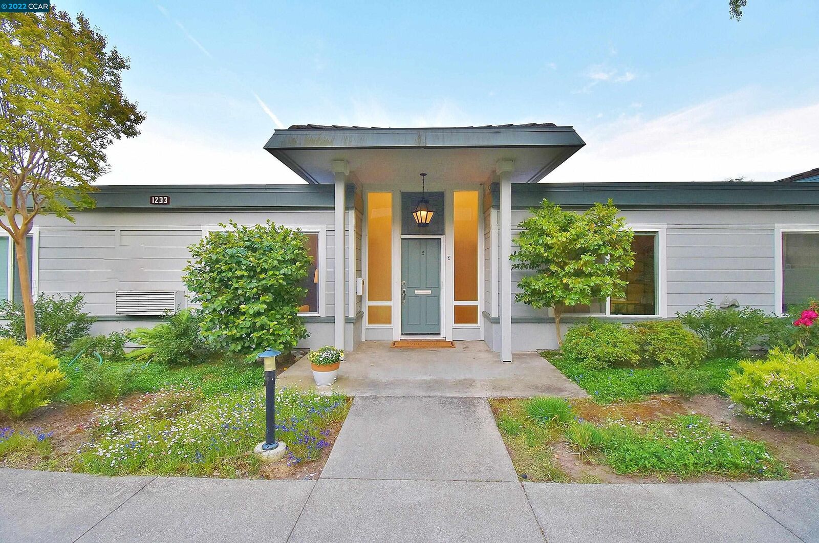 Property Photo:  1233 Skycrest Drive 3  CA 94595 