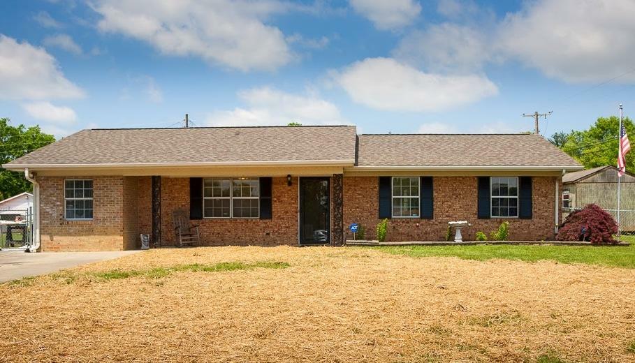 Property Photo:  3301 Vicuna St  TN 37801 