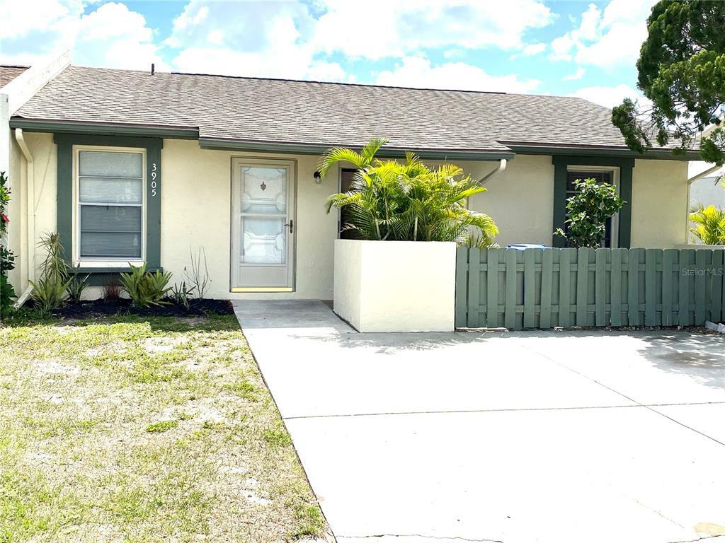 Property Photo:  3905 41st Street W  FL 34205 