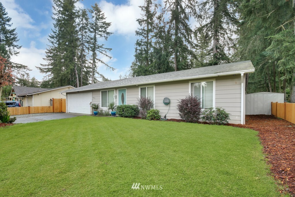 Property Photo: 19037 SE 269th Street WA 98042