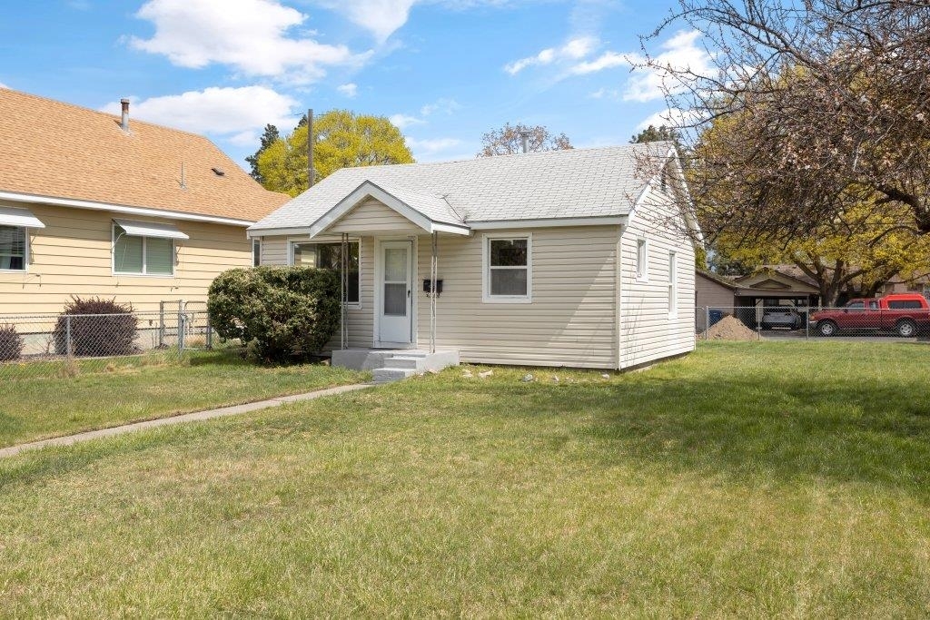 Property Photo: 4908 N Post St WA 99205