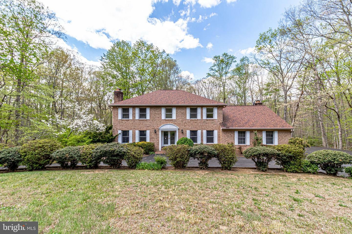 Property Photo:  9829 Quail Run Court  VA 22039 