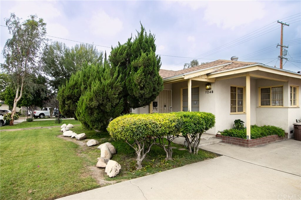 Property Photo:  1248 Oakhurst Drive  CA 92404 