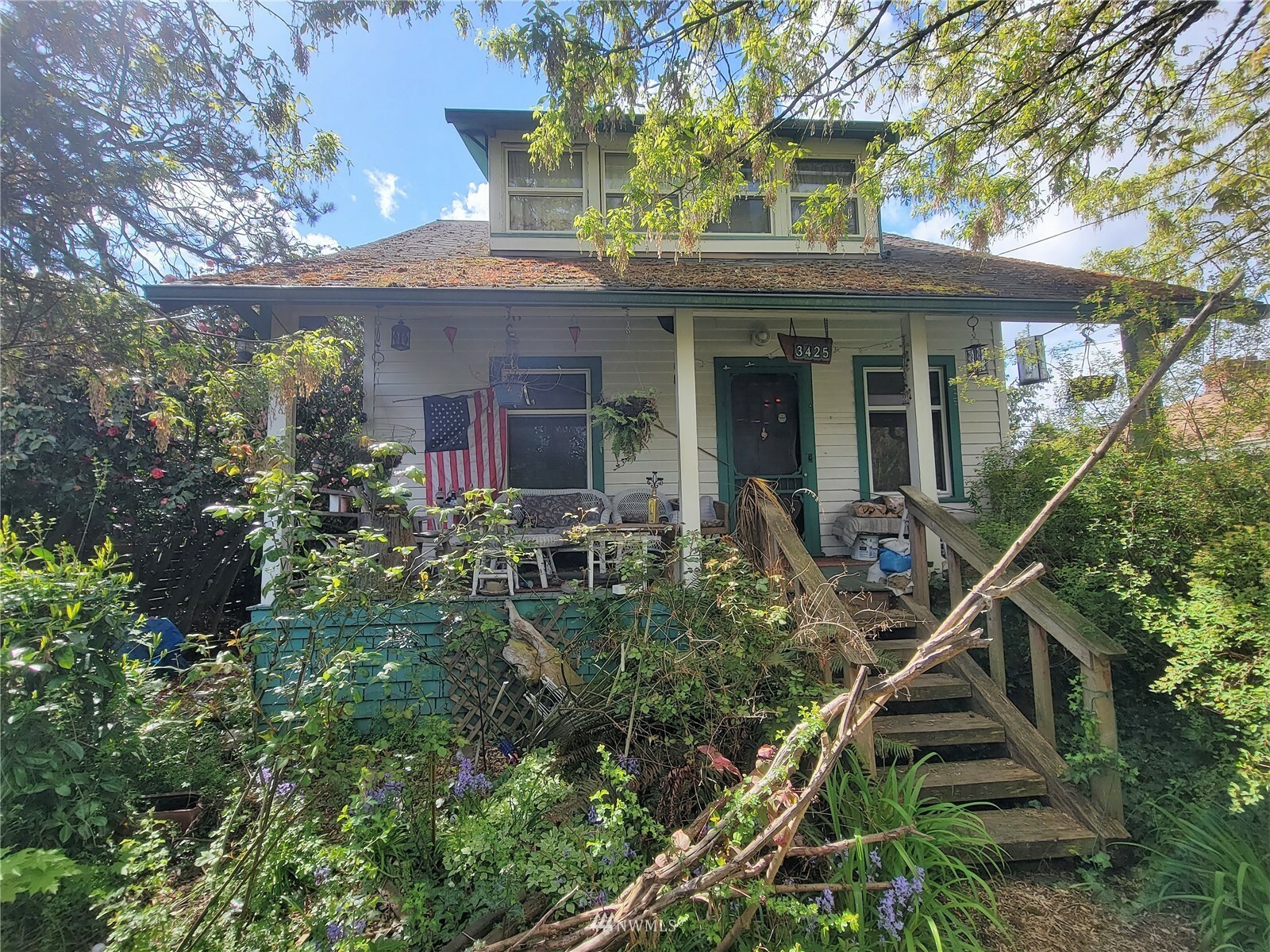Property Photo:  3425 21st Avenue S  WA 98144 