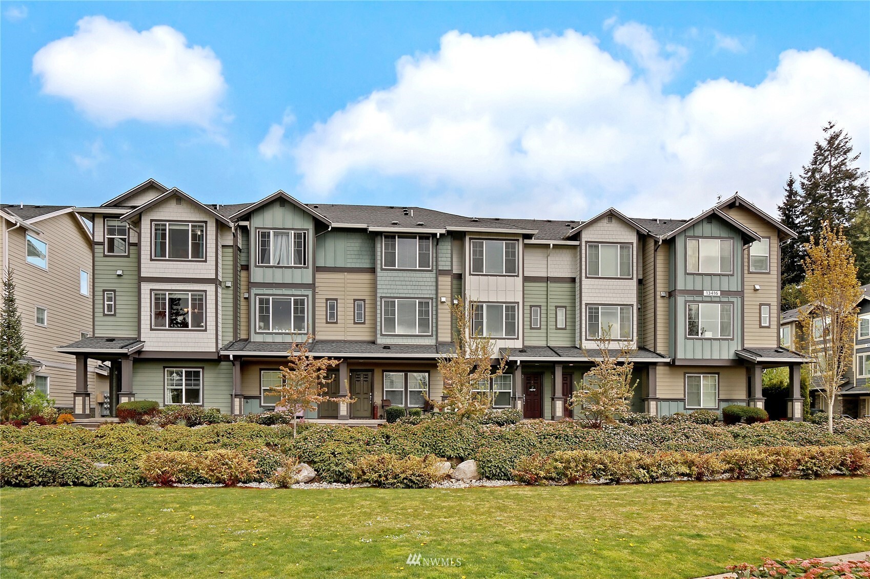 Property Photo: 13416 45th Drive SE 6 WA 98012