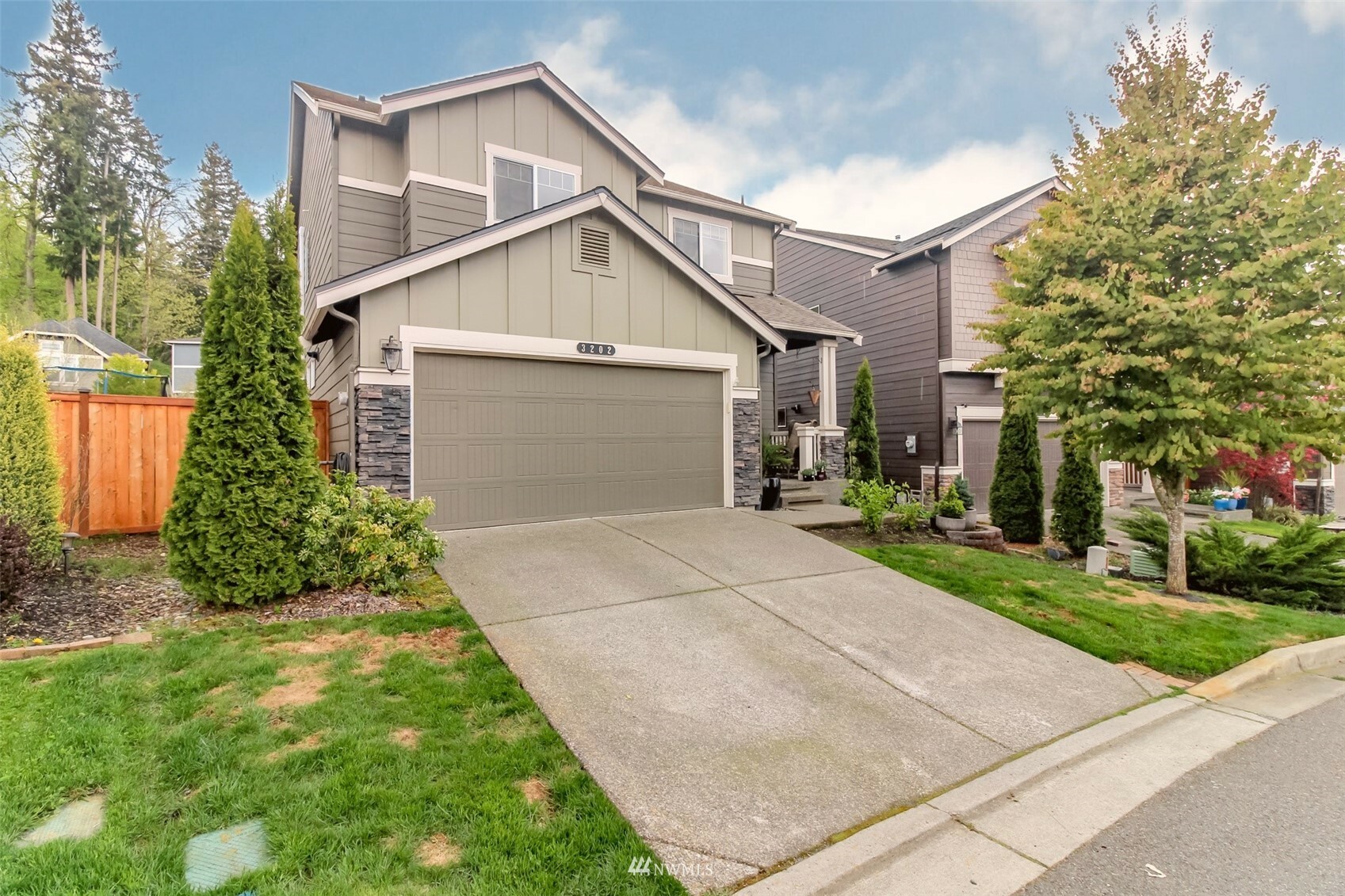 Property Photo:  3202 Dunhill Lane  WA 98372 