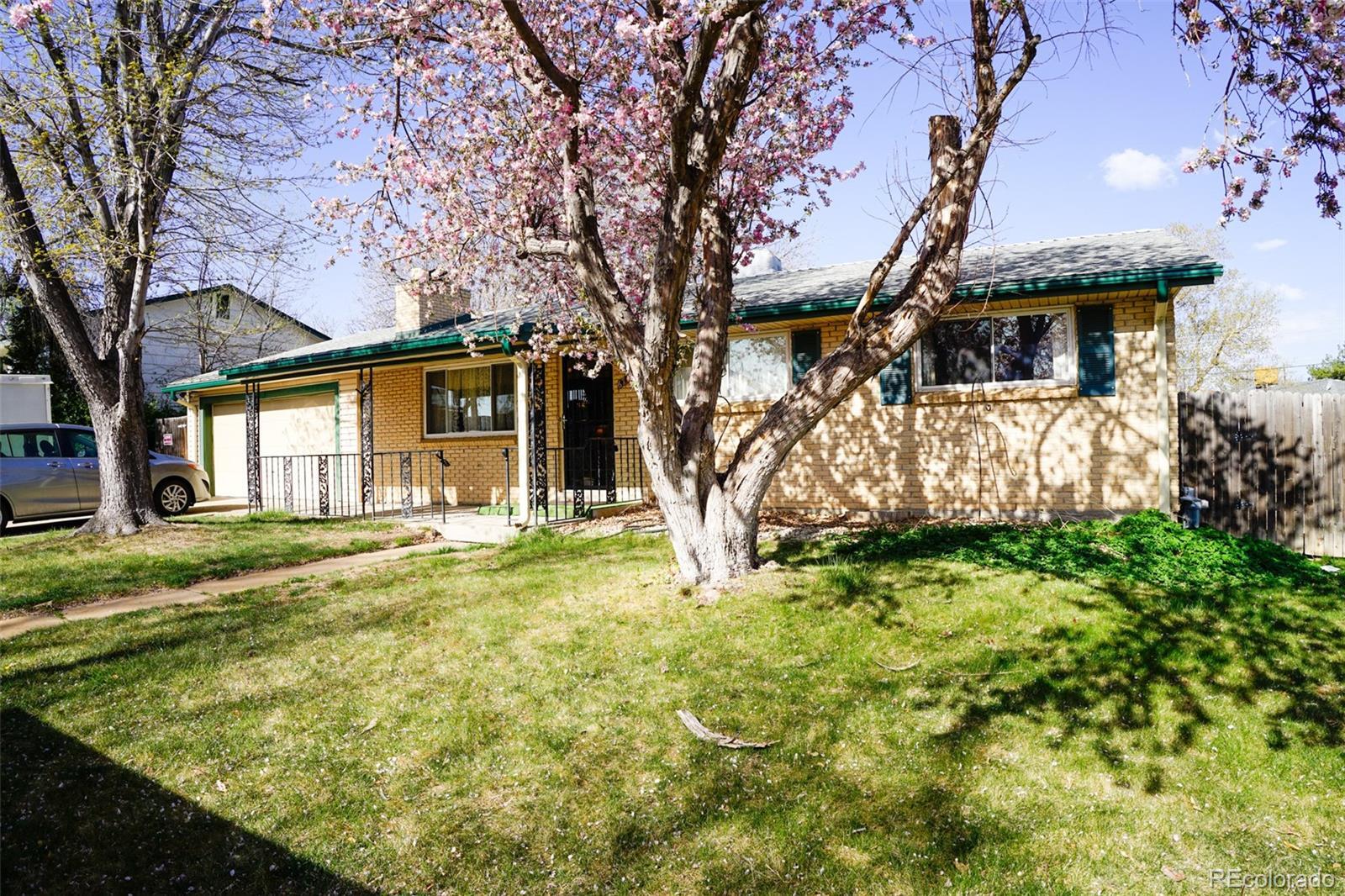 Property Photo:  6711 S Cherry Street  CO 80122 
