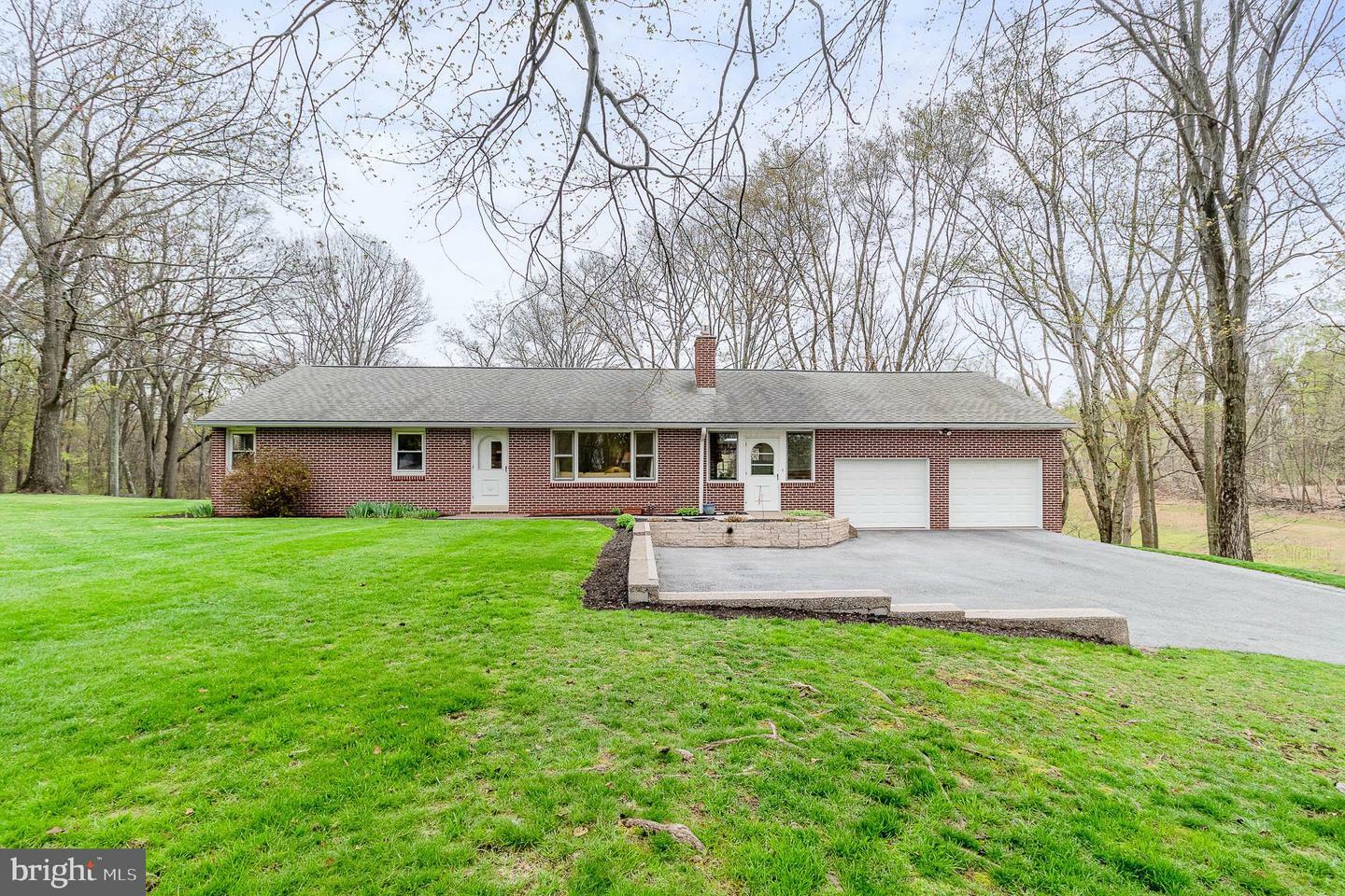 Property Photo: 1401 La Carr Lane PA 17018