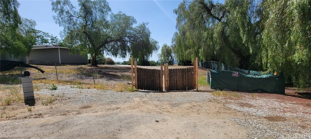 Property Photo:  11541 Mathews  CA 92557 