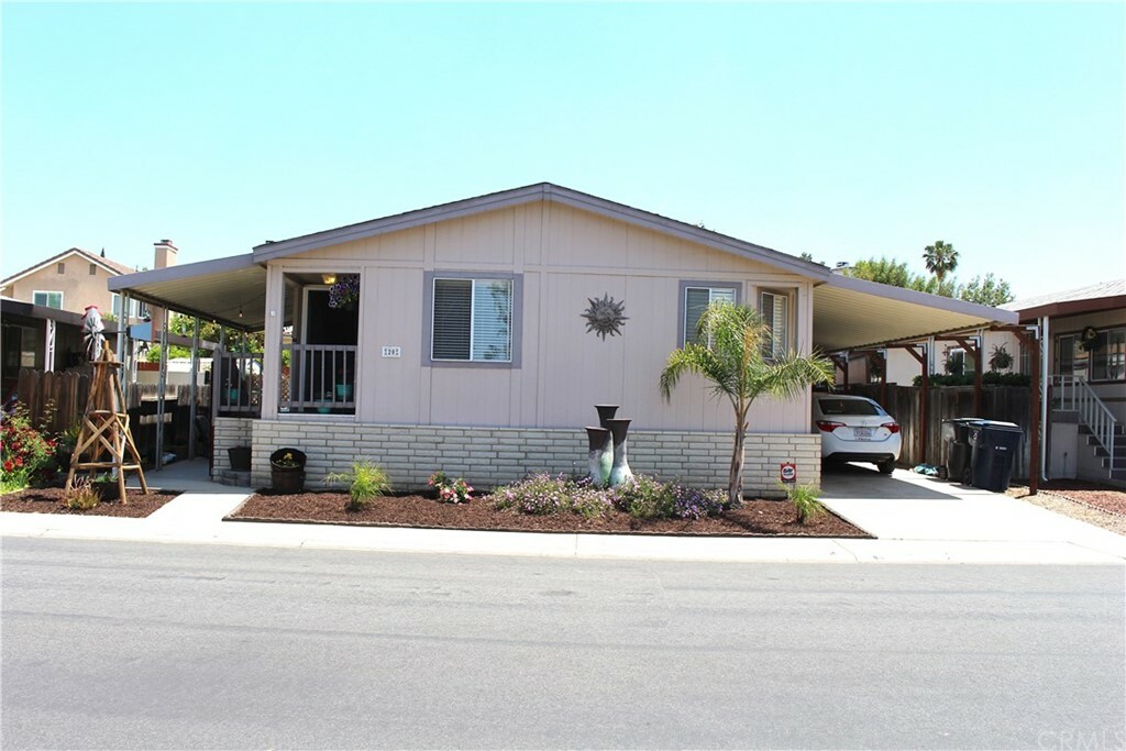 Property Photo:  1721 E Colton Avenue 20  CA 92374 