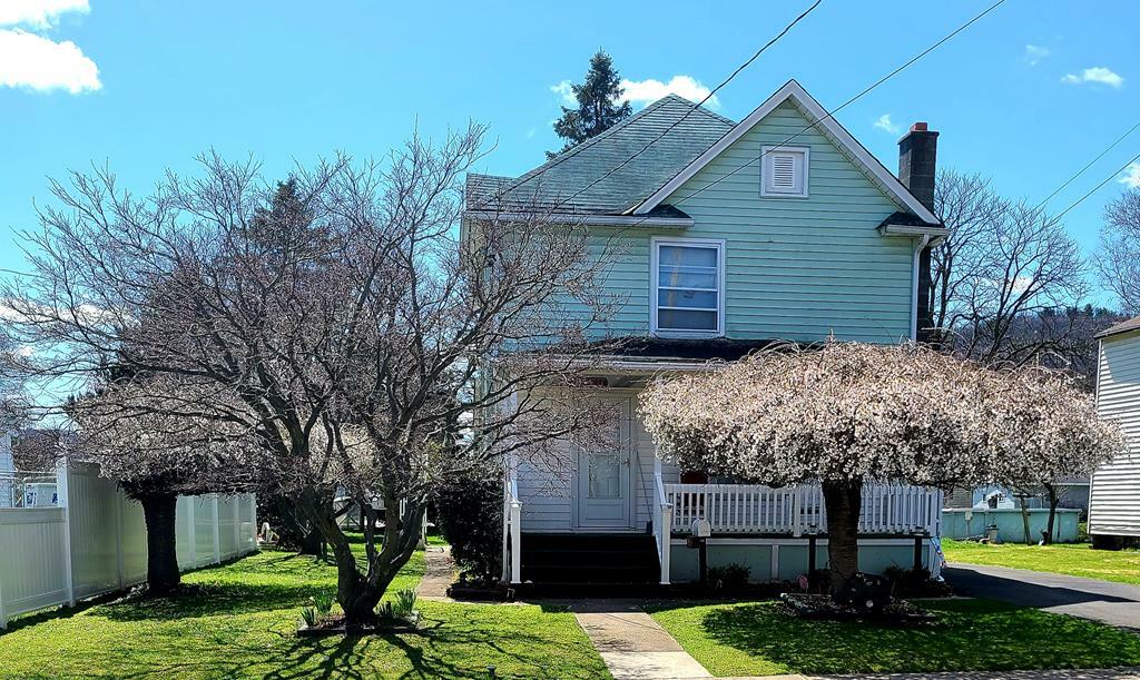 Property Photo:  201 Laurel Ave  PA 18810 