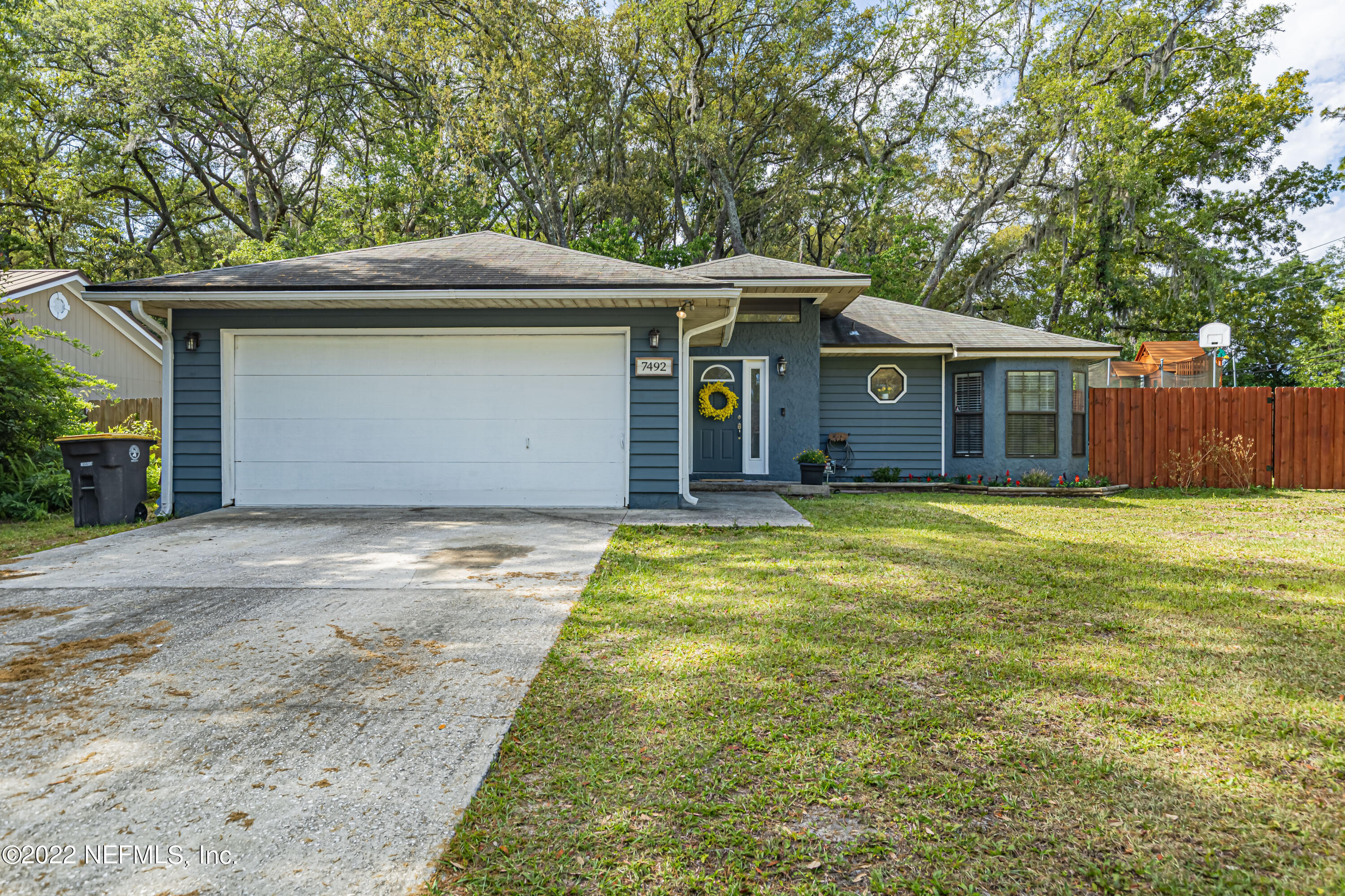 Property Photo: 7492 Countryman Lane FL 32244