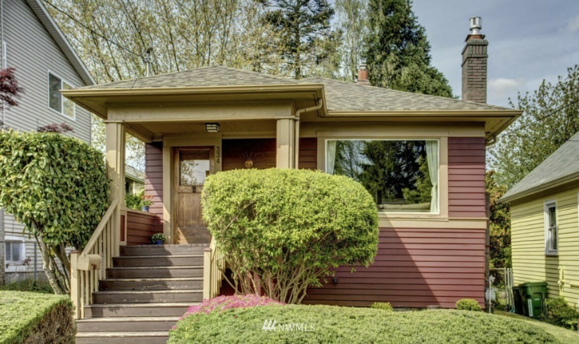 Property Photo:  334 N 76th Street  WA 98103 