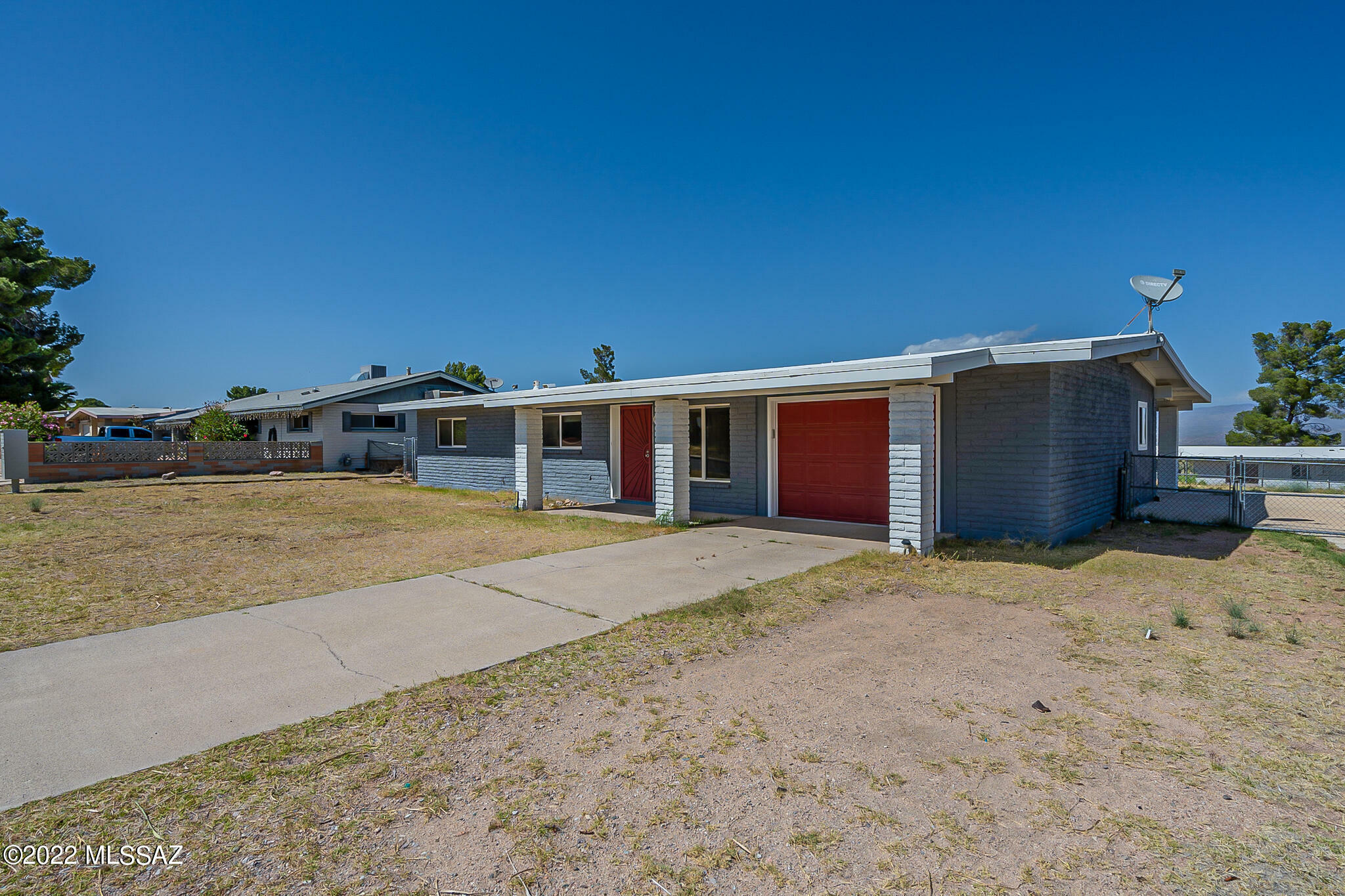 Property Photo:  309 E 5th Place  AZ 85631 