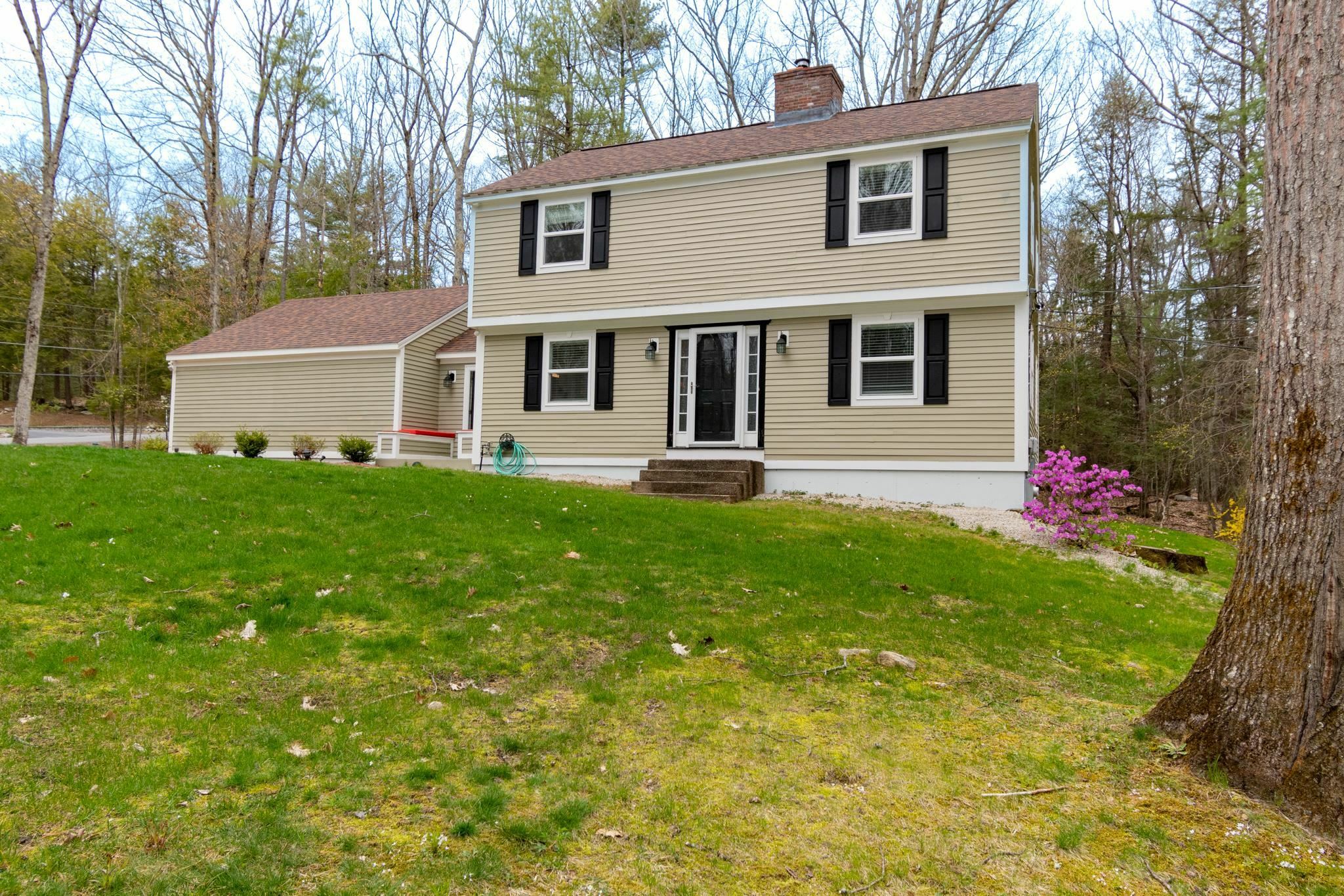 Property Photo:  22 Woodland Drive  NH 03031 