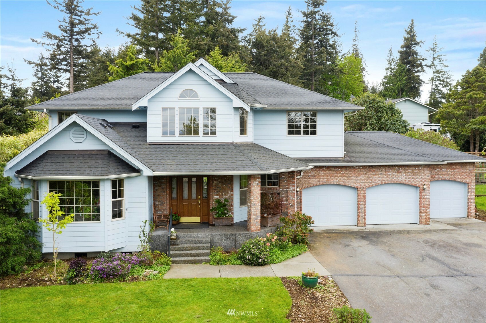 Property Photo: 1215 Broad Street WA 98229