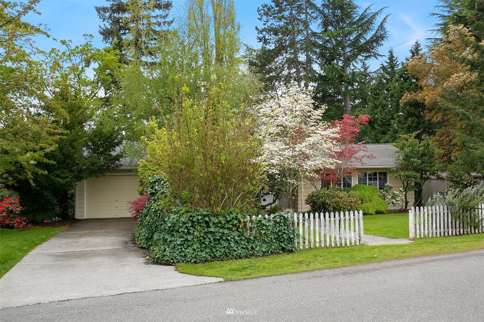 Property Photo: 12327 SE 23rd Street WA 98005