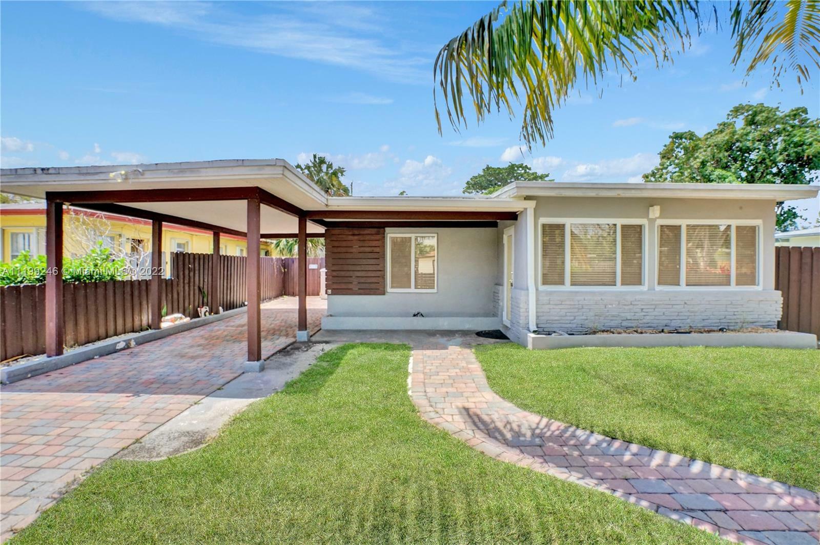 Property Photo:  1133 NE 1st Ave  FL 33304 