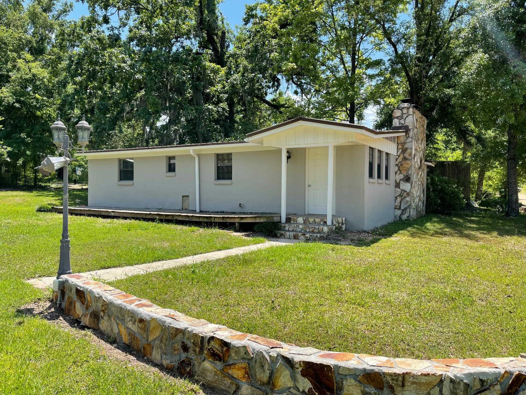 Property Photo:  2590 Curlee Road  FL 32460 