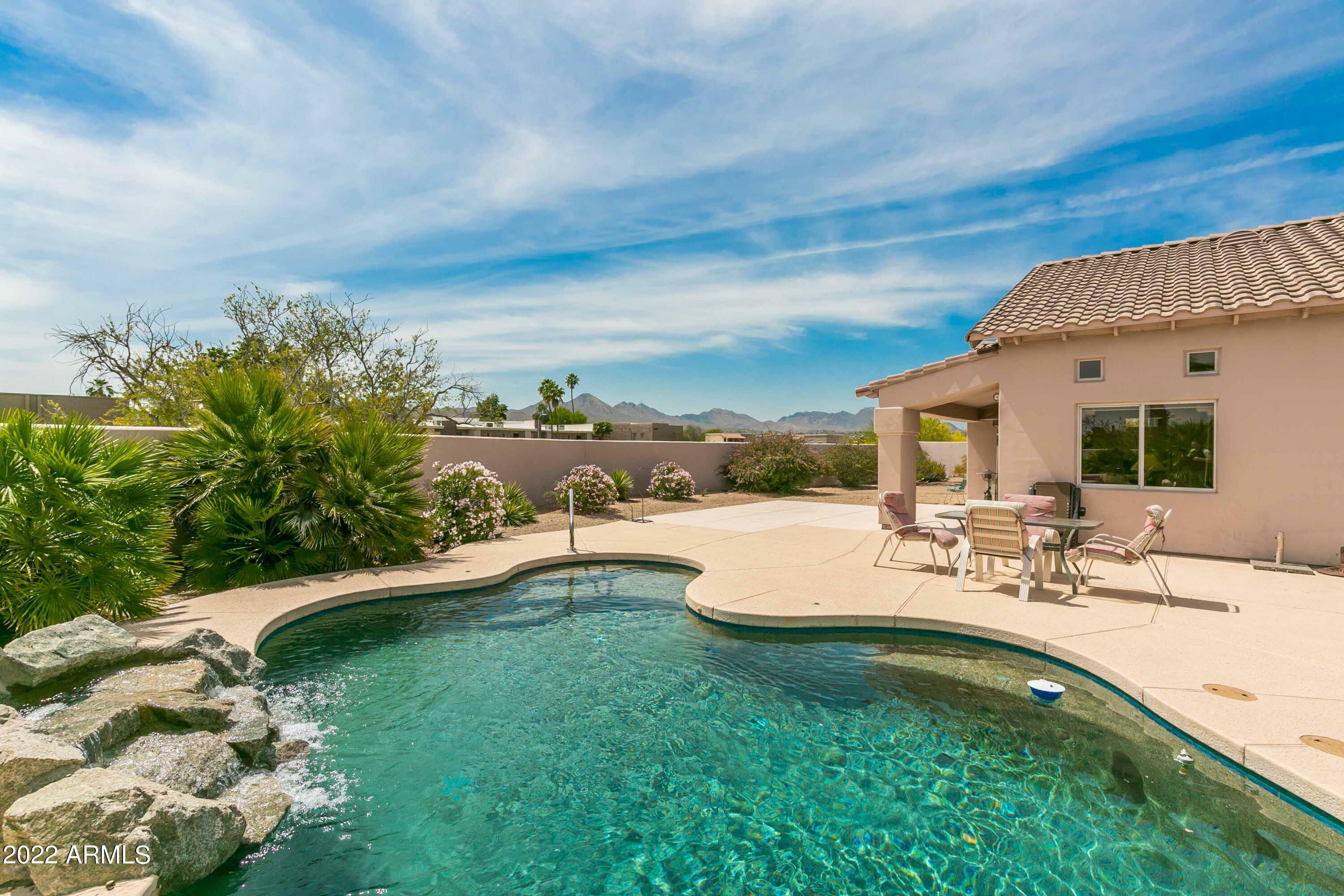 Property Photo: 16921 E Peso Place AZ 85268