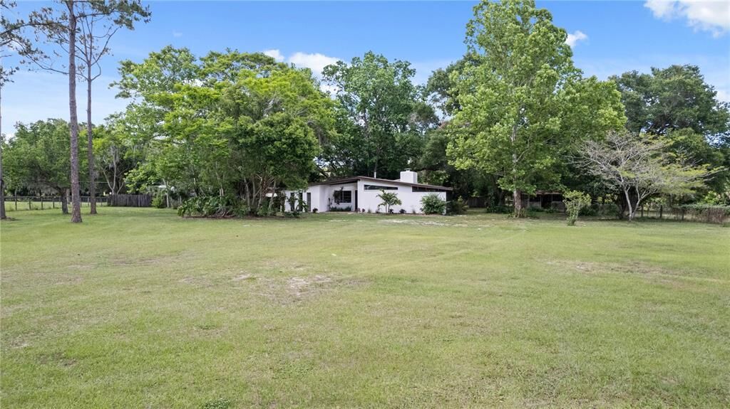 Property Photo:  475 1st St Street  FL 32732 