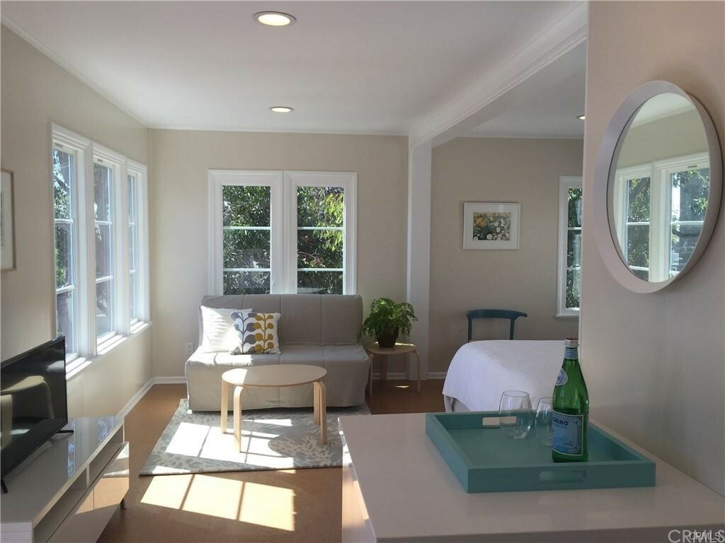 Property Photo: 2314 1/2 Manhattan Avenue CA 90254