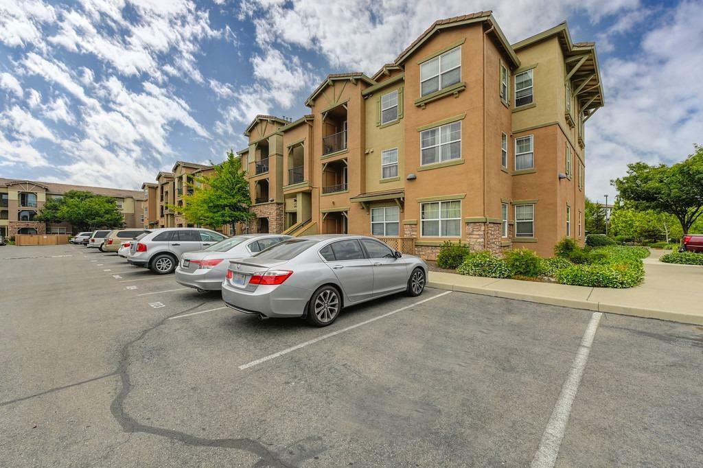 Property Photo: 1221 Whitney Ranch Parkway 1131 CA 95765