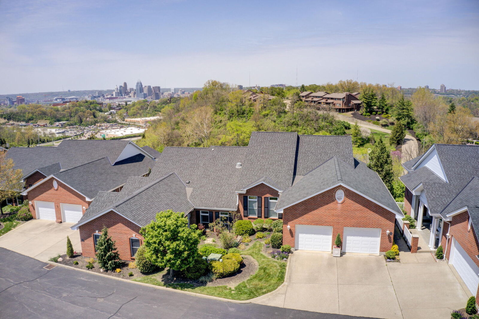 Property Photo: 21 Thomas Pointe Drive KY 41075