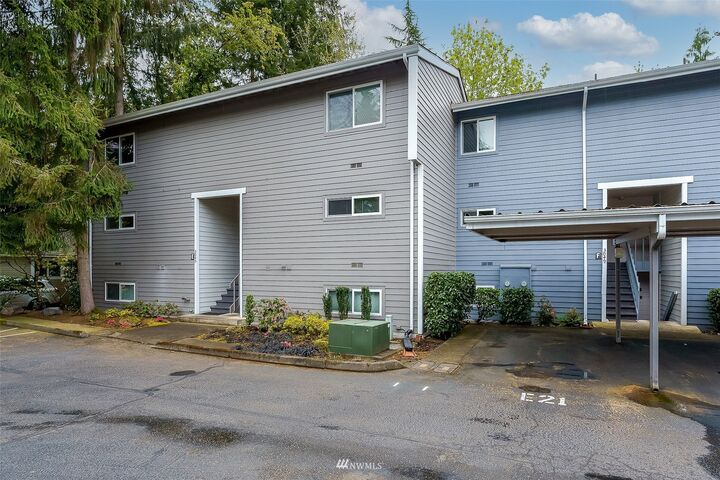 Property Photo: 3045 127th Place SE E21 WA 98005