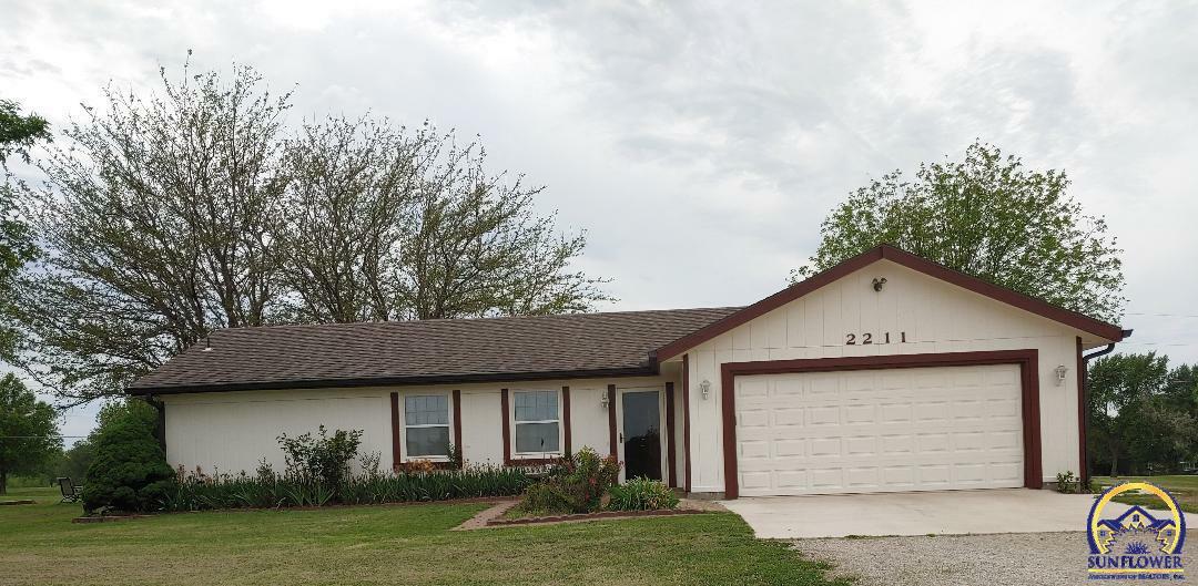 Property Photo:  2211 SW Auburn Rd  KS 66614 