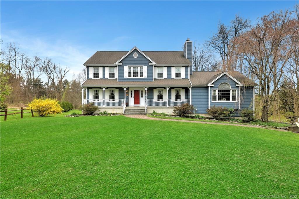 Property Photo:  15 Evergreen Lane  CT 06468 