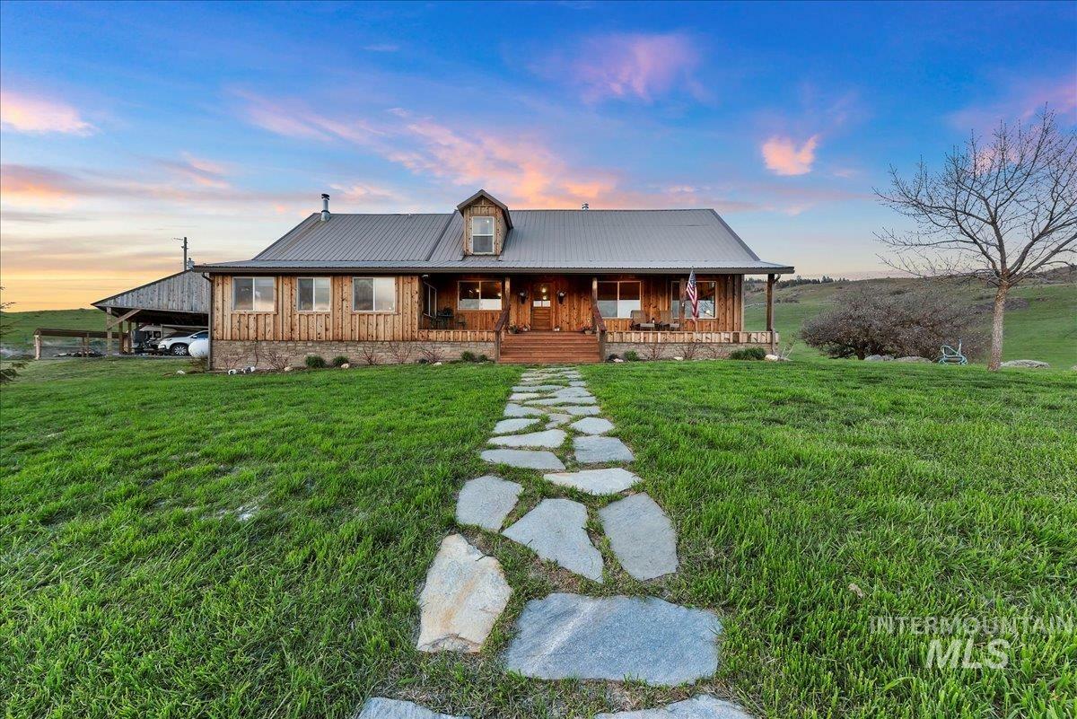 Property Photo:  23215 High Valley Rd  ID 83657 