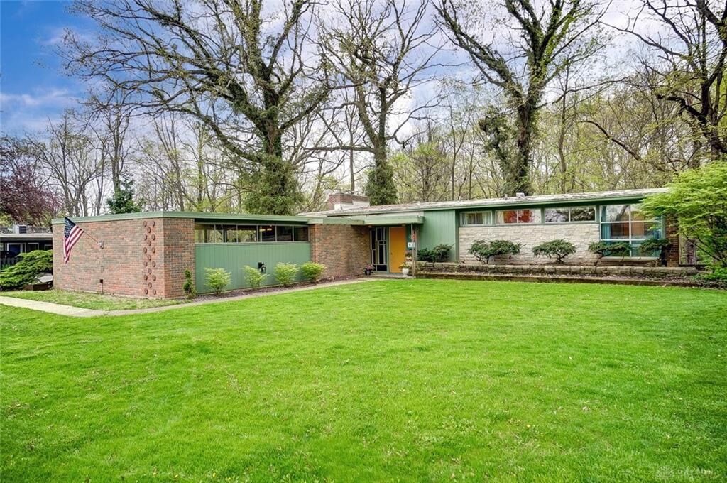 Property Photo: 462 Elm Grove Drive OH 45415