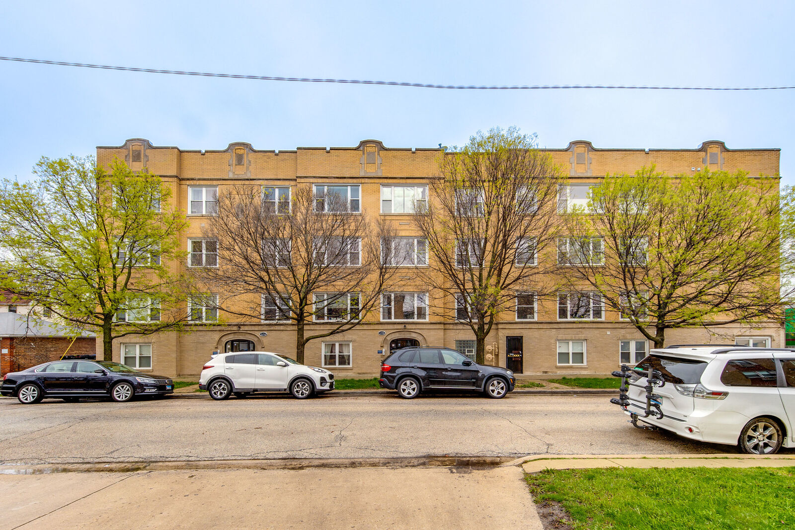 Property Photo:  3206 W Berwyn Avenue G  IL 60625 