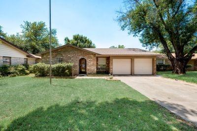 509 Holly Hill Drive  Hurst TX 76053 photo